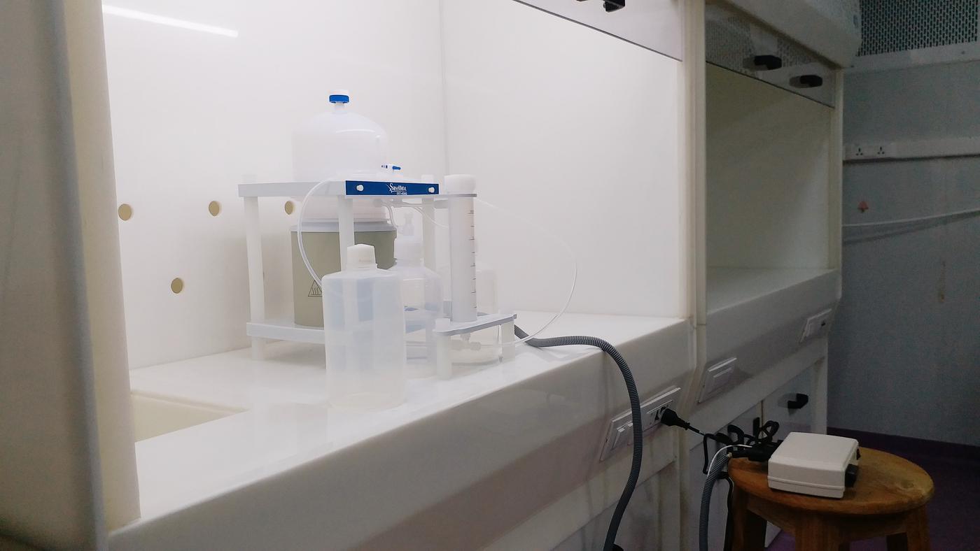 Class 10000 Clean Laboratory (Metal and Volatile Free)